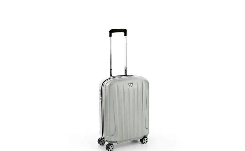 Mẫu vali kéo có cổng sạc được ưa chuộng nhất hàng chính hãng